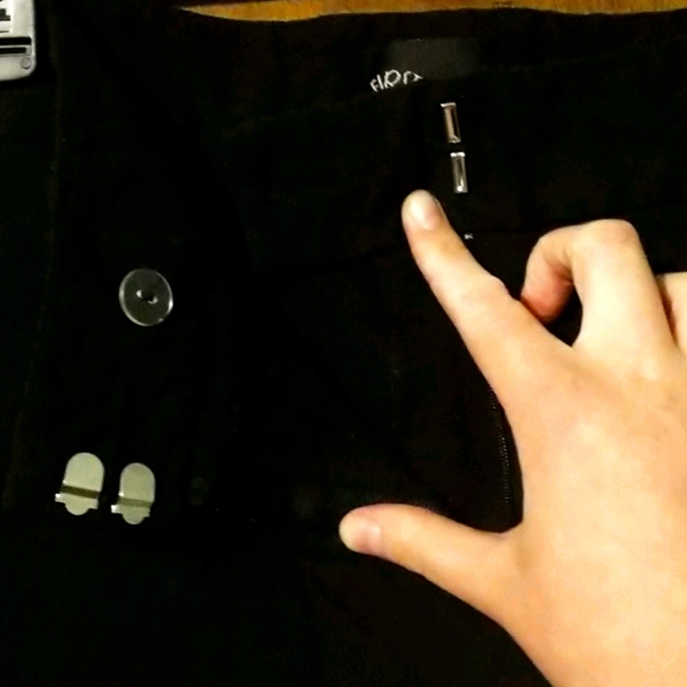 Capris - Picture 3 of 4